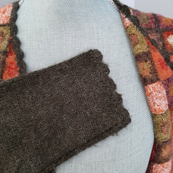 April Cornell Vintage Cardigan - Picture 5 of 9